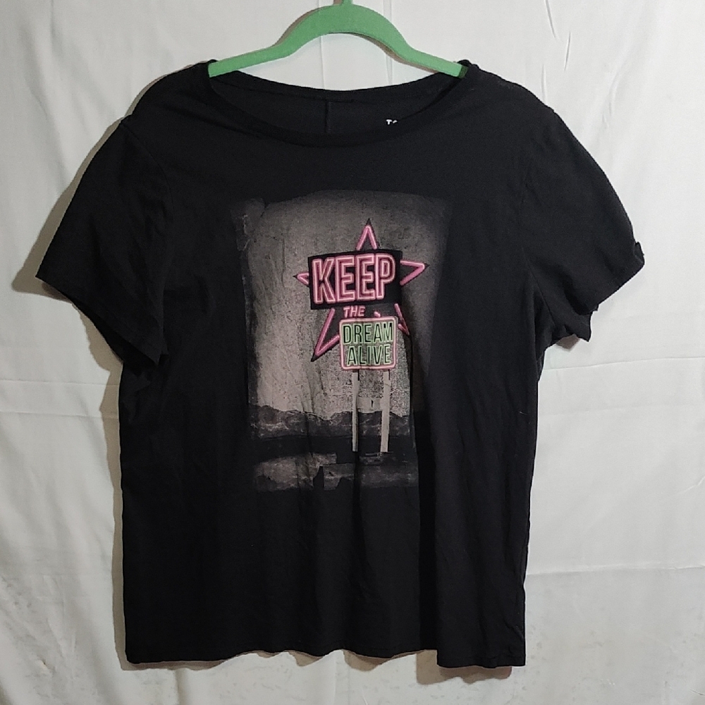Black Graphic‎ Tee